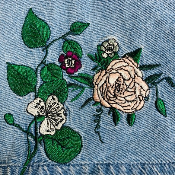 H & M Coachella Denim Embroidered Skirt Size 4 - Picture 6 of 6